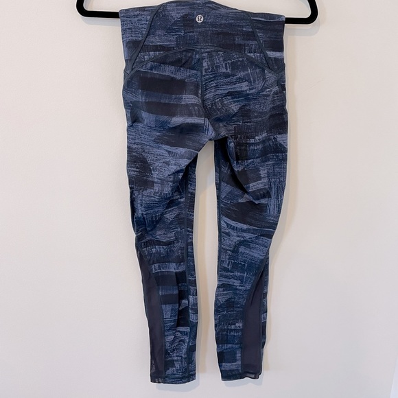 Lululemon Train Times 7/8 Pant *25" Navy / Black 4 - Picture 1 of 6